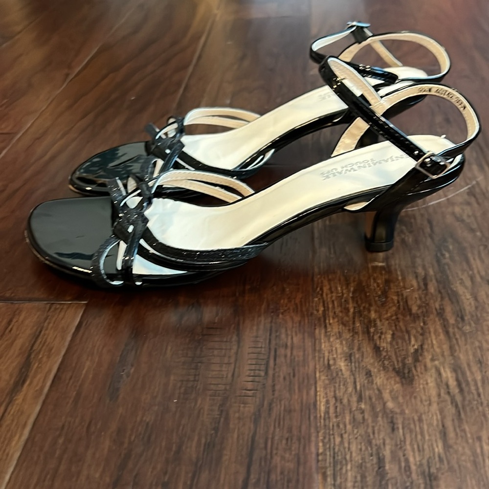 Benjamin Walk sandals- WIDE width!! - Picture 3 of 8